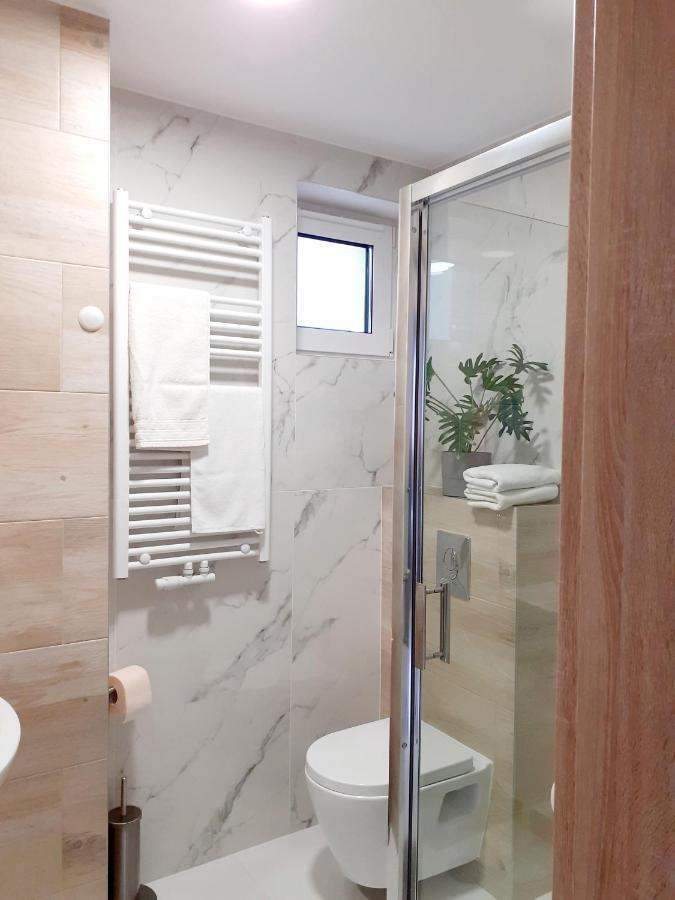 Willa Na Bielanach Appartement Bielany Wrocławskie Buitenkant foto
