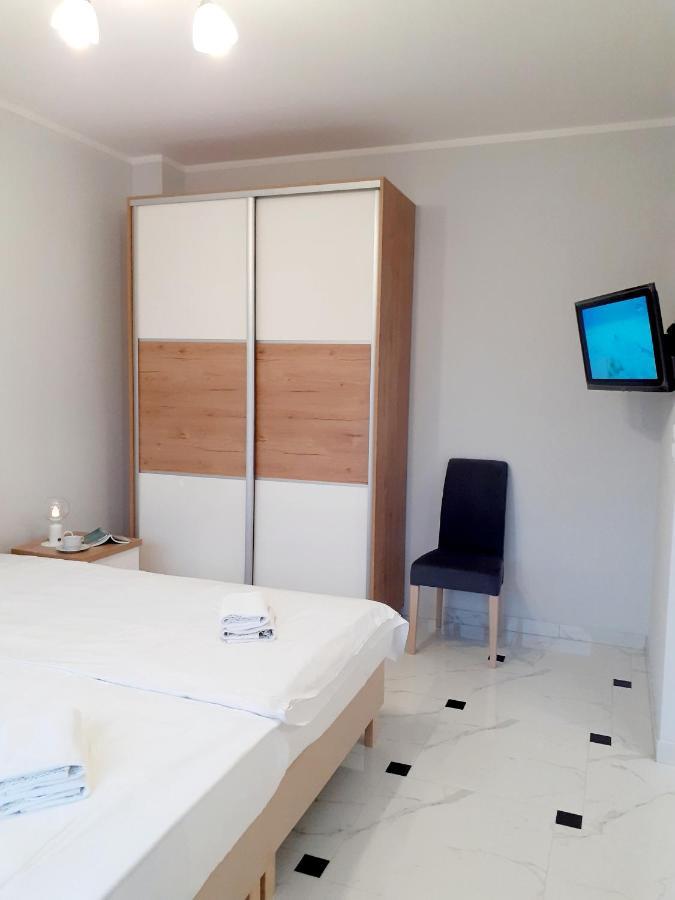 Willa Na Bielanach Appartement Bielany Wrocławskie Buitenkant foto
